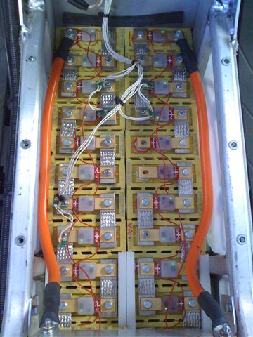 lithium 40 x 40Ah 005.JPG